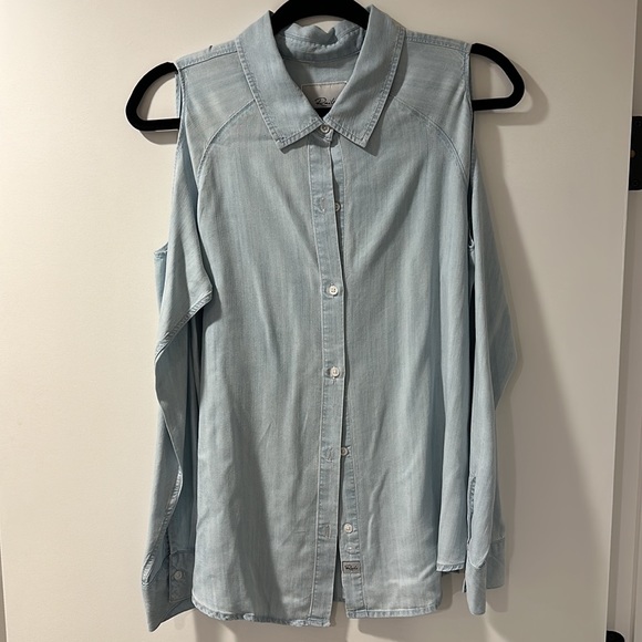 Rails Chambray/Denim Cold Shoulder Button Down shirt - Picture 3 of 7